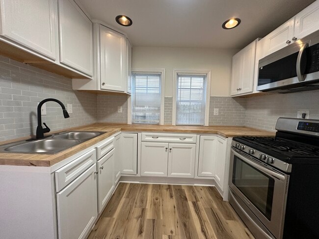 1305 Woodward Ave in South Bend, IN - Foto de edificio - Building Photo