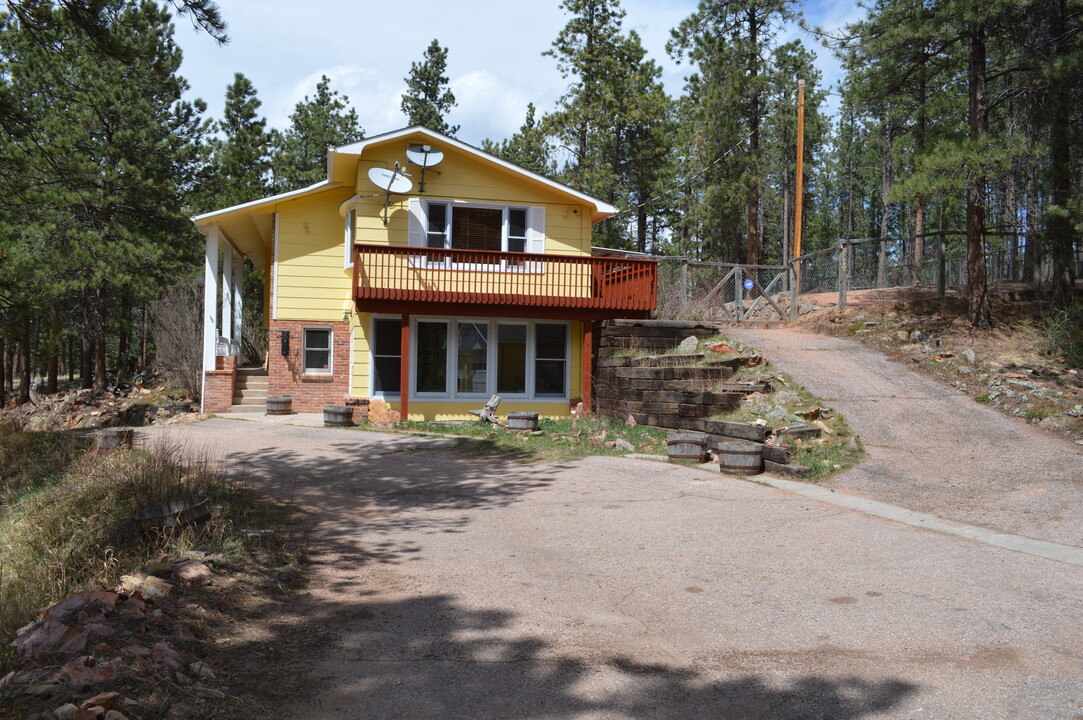 28400 CO-67 in Woodland Park, CO - Building Photo