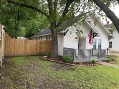 905 N Center St in Bonham, TX - Building Photo - Building Photo