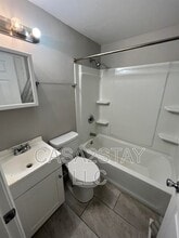 4807 Saddlebrook Ln in Louisville, KY - Building Photo - Building Photo