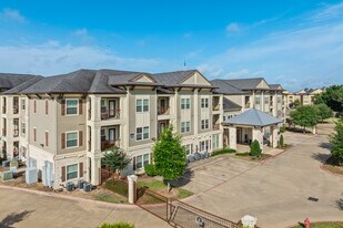 Carriage Crossing in Waller, TX - Building Photo