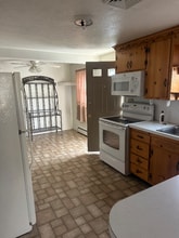 121 W Colebrook St in Manheim, PA - Building Photo - Building Photo