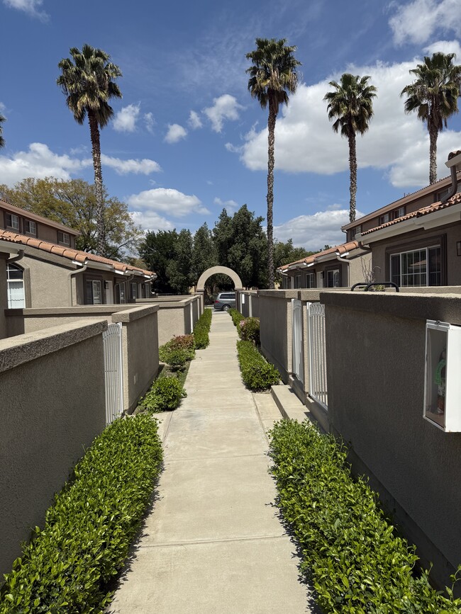 25621 Prospect Ave in Loma Linda, CA - Building Photo - Building Photo