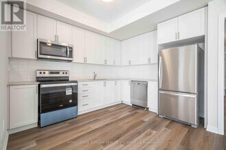 1585 Rose Way in Milton, ON - Building Photo - Building Photo