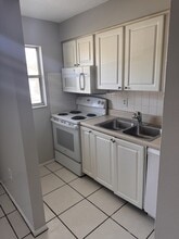 2481 8th St in Sarasota, FL - Building Photo - Building Photo