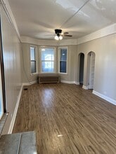 9757 S Ave M in Chicago, IL - Building Photo - Building Photo