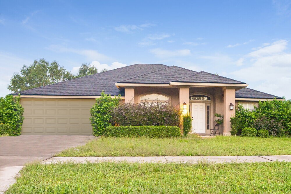 612 Martin Lakes Dr E in Jacksonville, FL - Building Photo