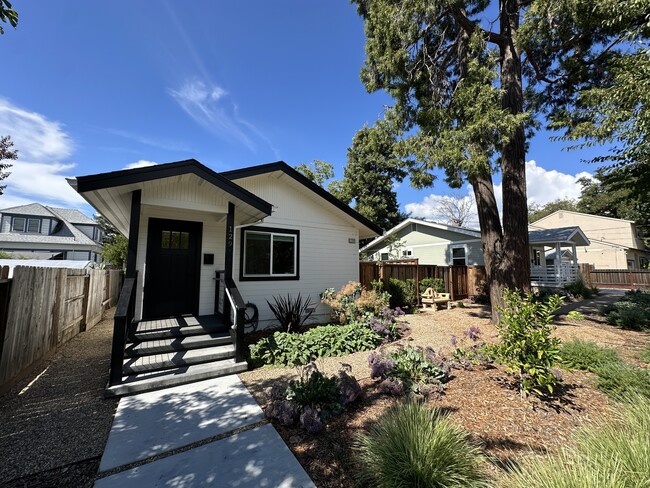 property at 129 N East St