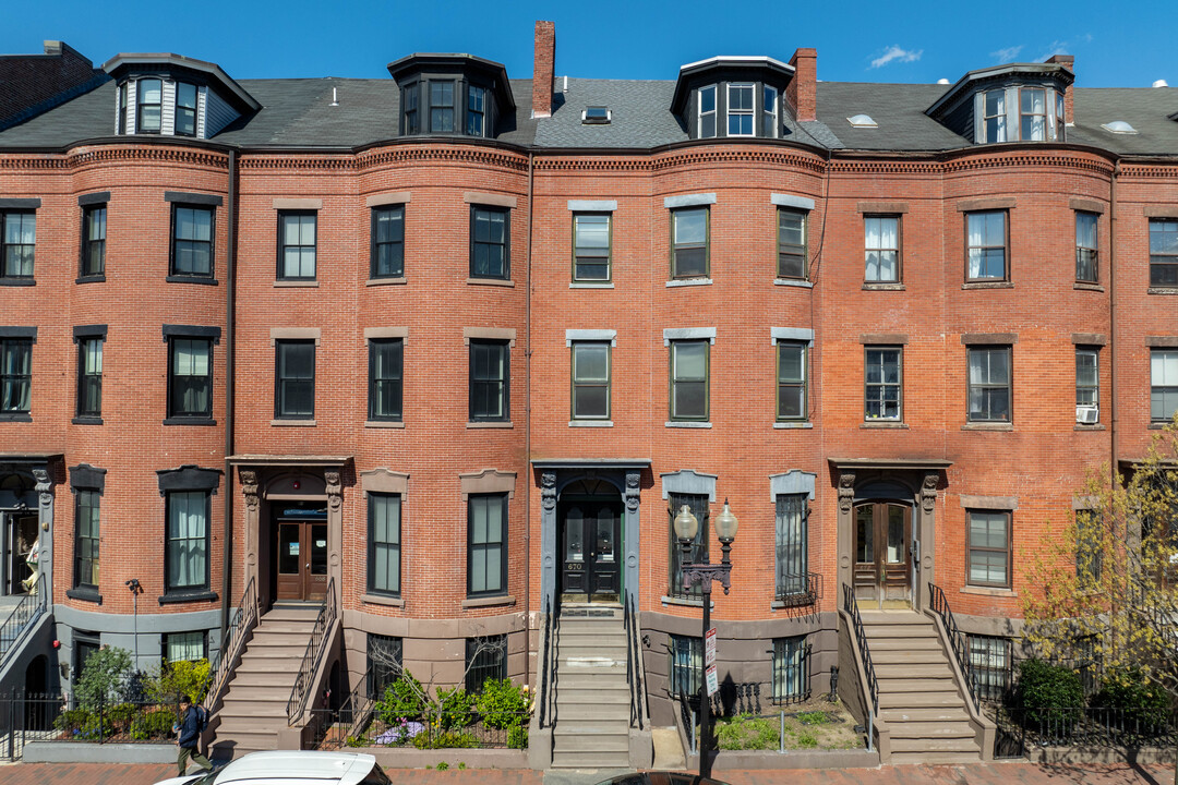 670 Massachusetts Ave in Boston, MA - Foto de edificio