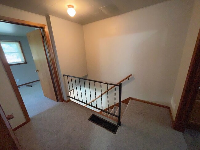 708 7th Ave, Unit 712 in Sibley, IA - Building Photo - Building Photo