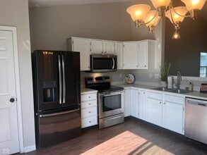 10937 Snowdrop Way in Indianapolis, IN - Building Photo - Building Photo