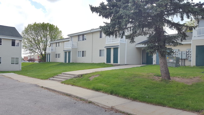 Greenridge Apartments in Waterloo, IA - Building Photo - Building Photo