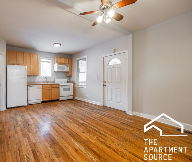 property at 1512 W Erie St