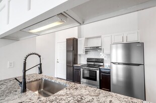 Eaton Place in Wichita, KS - Building Photo