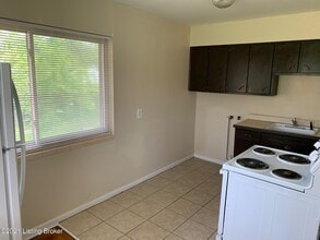 408 N Clark Blvd-Unit -3 in Clarksville, IN - Building Photo - Building Photo