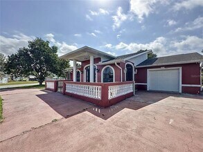 151 Tulpan Dr in Kissimmee, FL - Building Photo - Building Photo