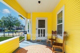 475 E French Pl in San Antonio, TX - Building Photo - Building Photo