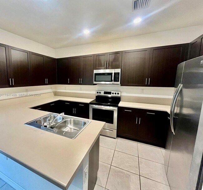 20714 NE 5th Ct in Miami, FL - Building Photo - Building Photo