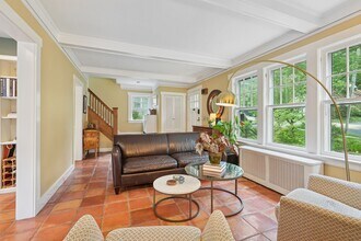 26 Macopin Ave in Montclair, NJ - Building Photo - Building Photo