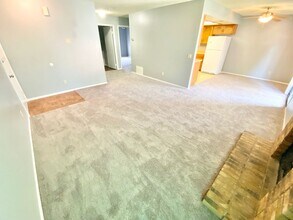 6661 W Tropicana Ave in Las Vegas, NV - Building Photo - Building Photo