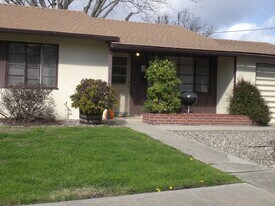 156 Ramona Dr in San Luis Obispo, CA - Building Photo