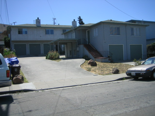 6000 Bayview Ave in Richmond, CA - Foto de edificio - Building Photo