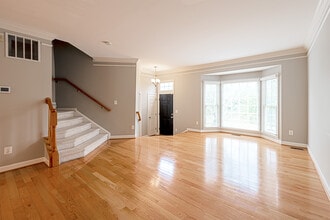 43148 Katama Sq in Chantilly, VA - Building Photo - Building Photo