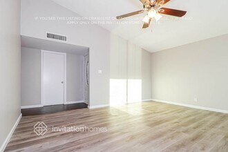 10535 W Calle del Sol in Phoenix, AZ - Foto de edificio - Building Photo