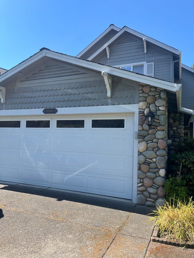 property at 3585 Village Dr