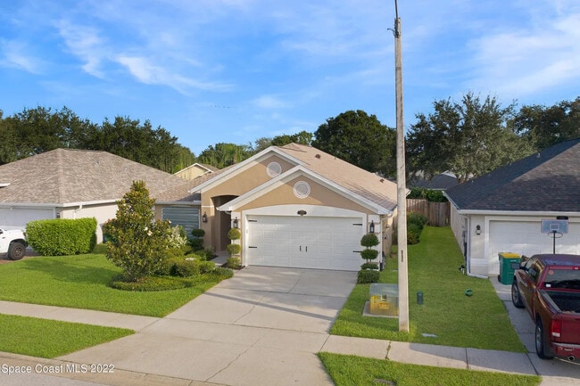 property at 4720 Decatur Cir