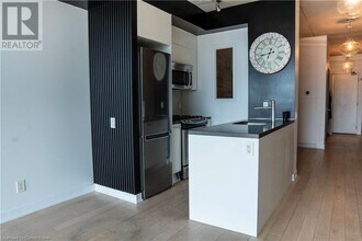 319 Carlaw Ave in Toronto, ON - Building Photo - Building Photo