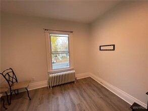 212 Richmond Ave in Buffalo, NY - Building Photo - Building Photo