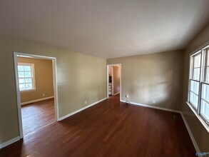 2723 Oaktree Ln NW in Huntsville, AL - Building Photo - Building Photo