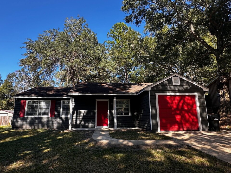 2753 Faringdon Dr in Tallahassee, FL - Building Photo