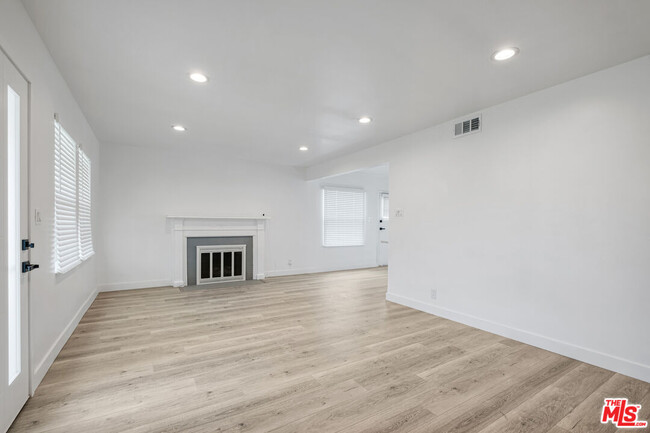 12500 Miranda St in Los Angeles, CA - Building Photo - Building Photo