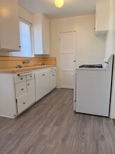 121 E Garfield Ave, Unit 121 in Glendale, CA - Foto de edificio - Building Photo