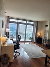 125 S Jefferson St, Unit 2805 in Chicago, IL - Building Photo - Building Photo