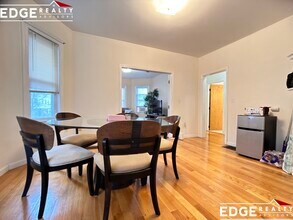 66 Brooks St, Unit 2 in Boston, MA - Building Photo - Building Photo