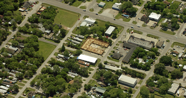 4505 18th St in Bacliff, TX - Building Photo - Building Photo