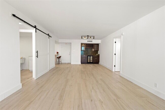 2000 S Ocean Blvd in Palm Beach, FL - Building Photo - Building Photo