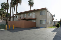 Cambria Park Apartments in Loma Linda, CA - Foto de edificio - Building Photo