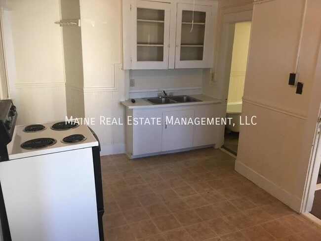 property at 124 York St