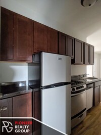 949 W Cornelia Ave, Unit #949-1D in Chicago, IL - Building Photo - Building Photo