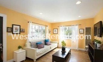 5960 Lexington Ave in Los Angeles, CA - Building Photo