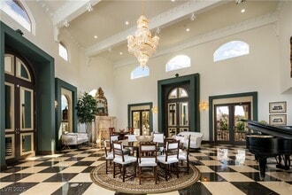 8801 Palm Greens Ct in Las Vegas, NV - Building Photo - Building Photo