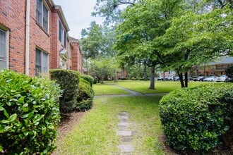 4103 Devine St in Columbia, SC - Building Photo - Building Photo