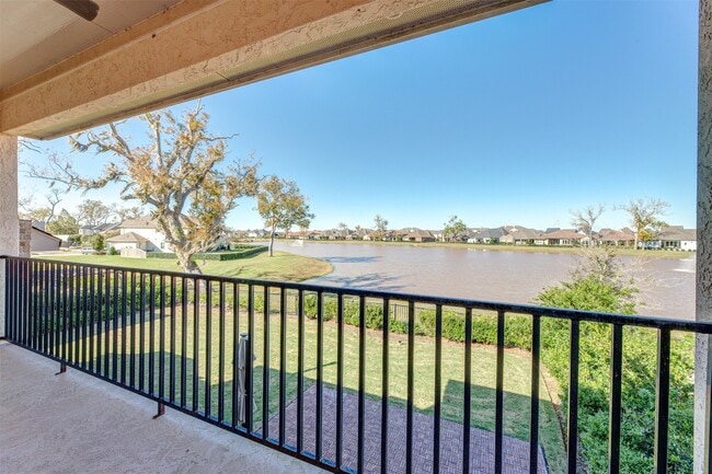 property at 4918 Avalon Plantation Dr