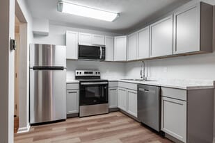 1606 Lucia Avenue - Modern Living in the Heart of the Highlands! in Louisville, KY - Building Photo