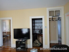 3 Kinnaird St in Cambridge, MA - Building Photo - Building Photo