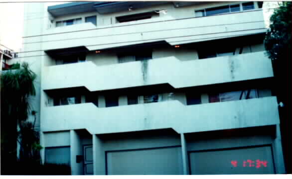 655 MacArthur Blvd in Oakland, CA - Foto de edificio - Building Photo